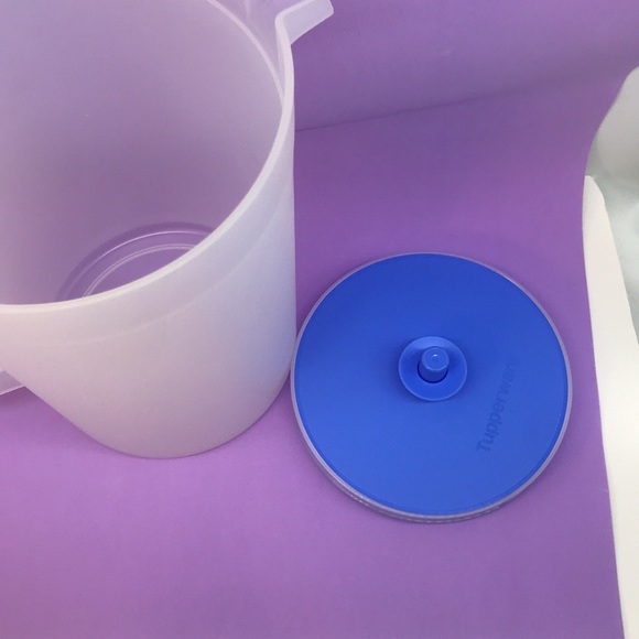 Tupperware Jumbo Jug 4 Liter - Picture 5 of 13